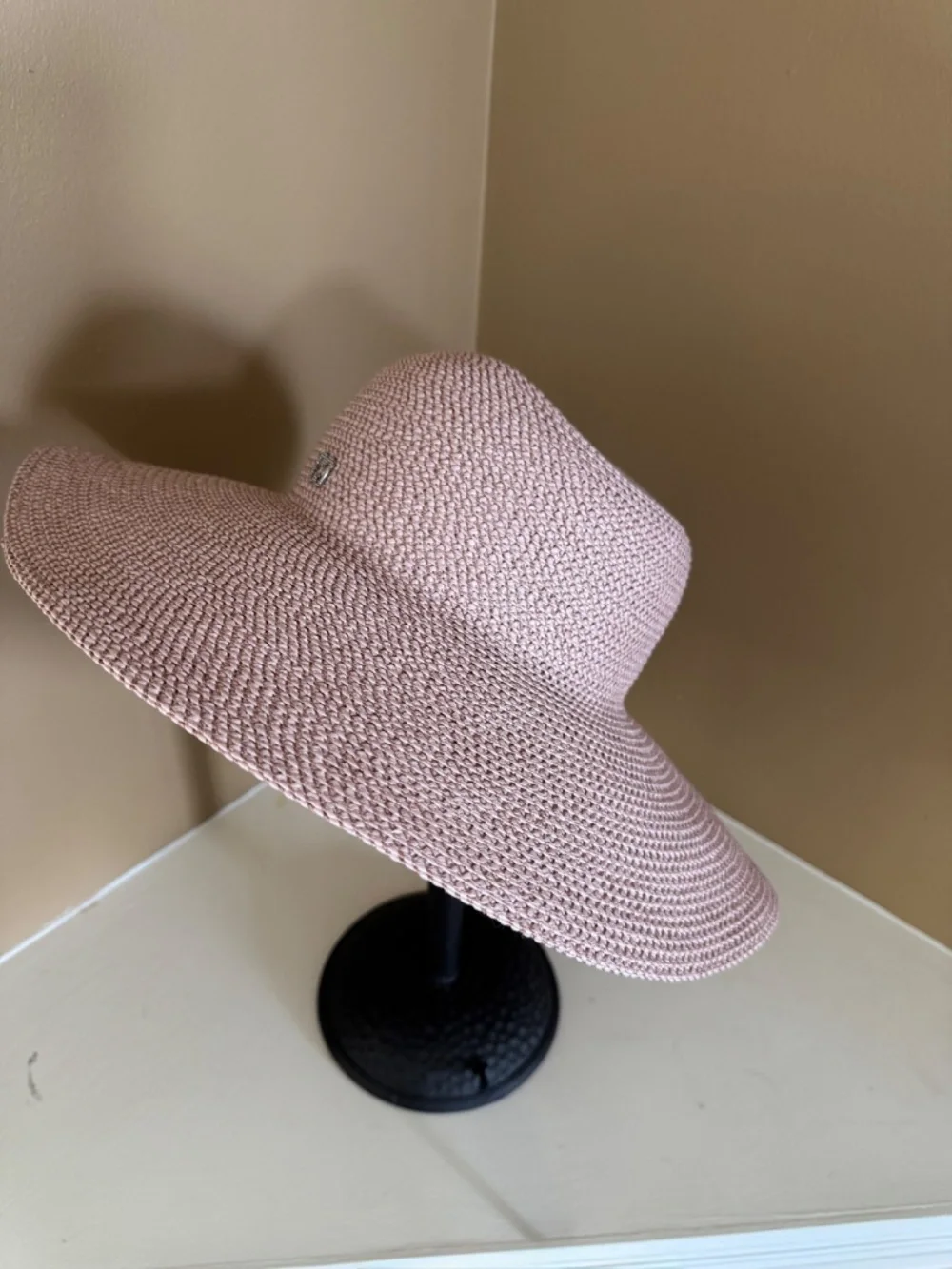 Eric Javits Hampton Hat Blush - Picture 2 of 6